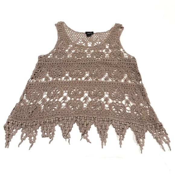 Crochet Boho Sleeveless Top - Picture 3 of 6